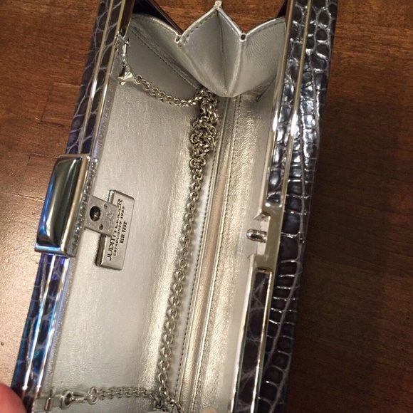 Judith Leiber Couture East-West Rectangle Clutch . - Picture 6 of 6